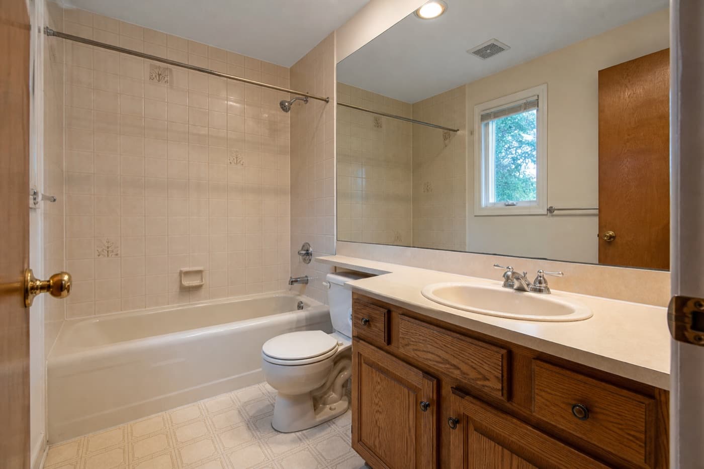 Dated bathroom before remodeling