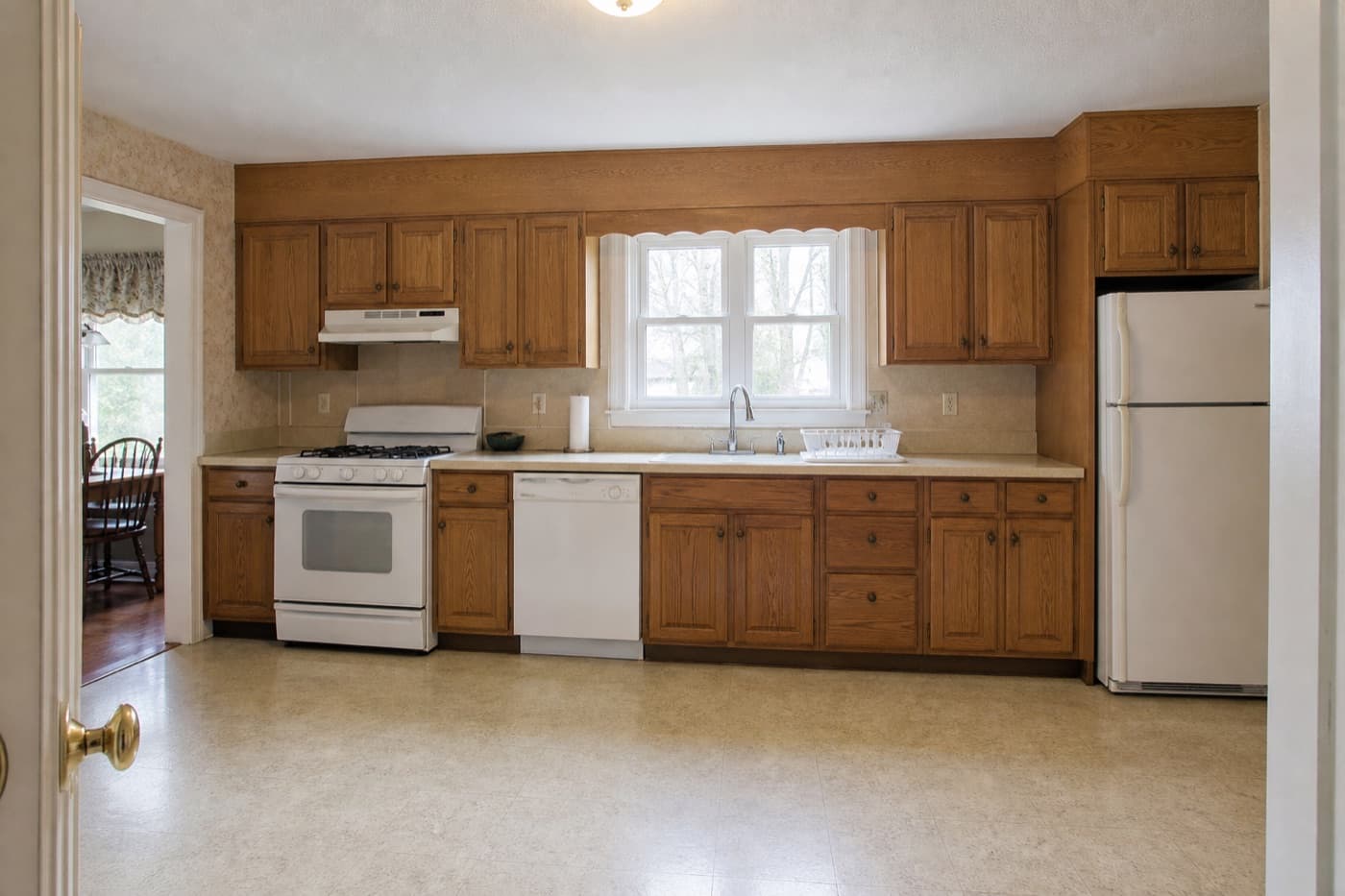 Dated kitchen before remodeling