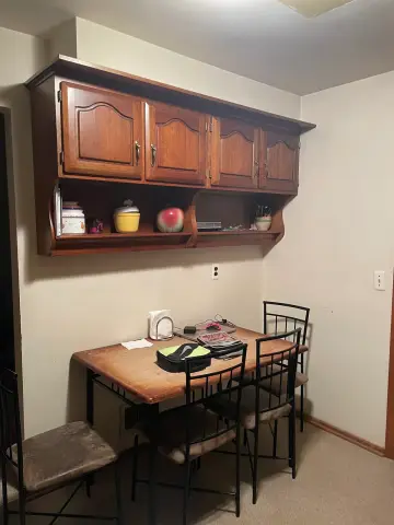 Kitchen dining nook before the remodel